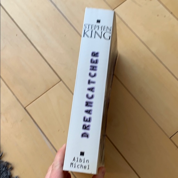 Novel from Stephen King. - Picture 2 of 4